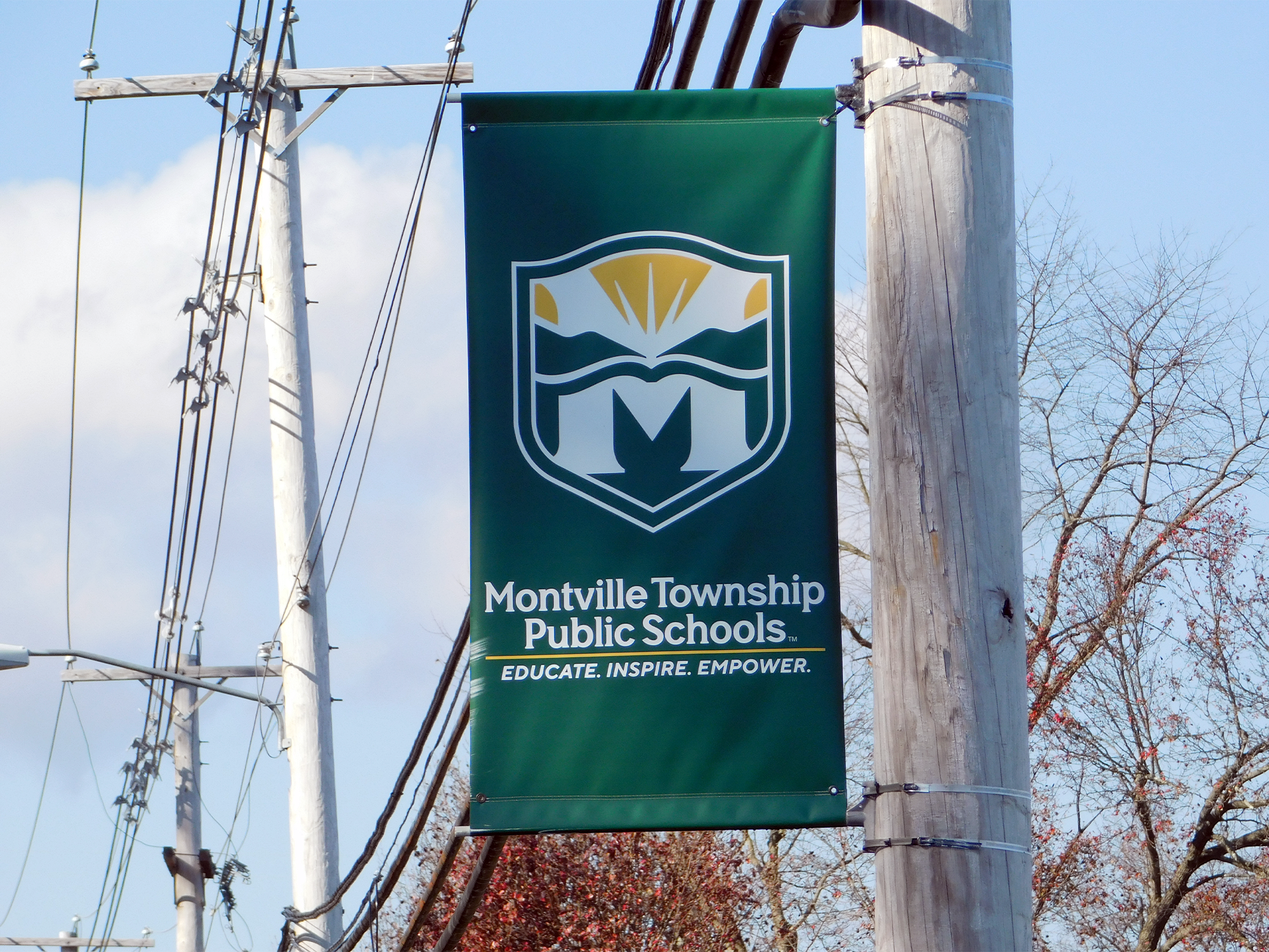 Custom Avenue Lightpole Banners - Gates Flag & Banner