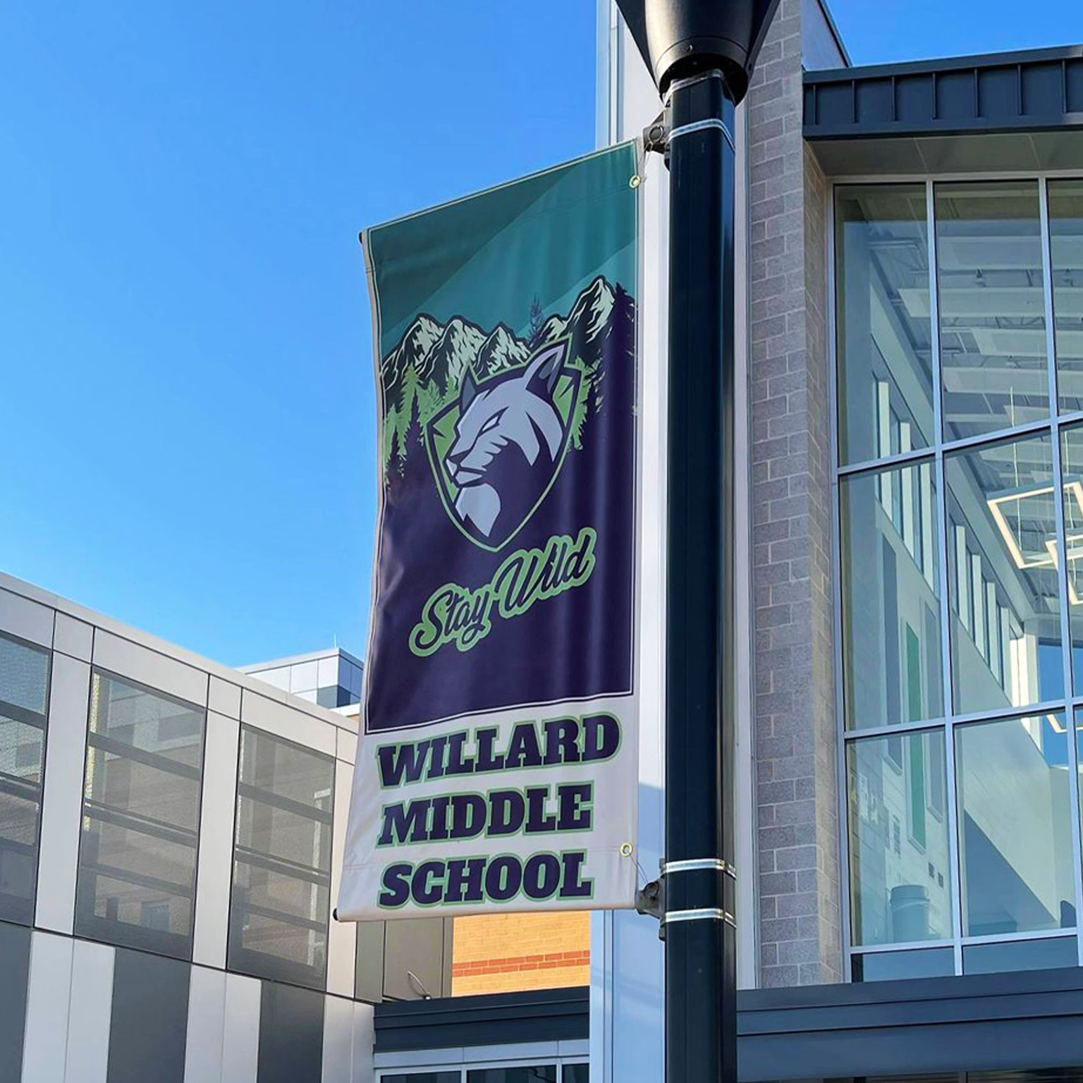 Custom Avenue Lightpole Banners - Gates Flag & Banner