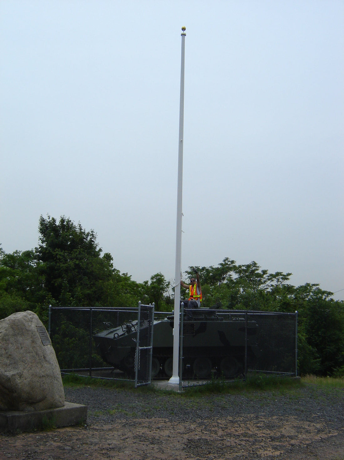 How to Pick the Best Flagpole Installation Near You?