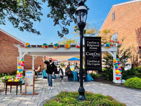 Custom Avenue Lightpole Banners - Gates Flag & Banner 