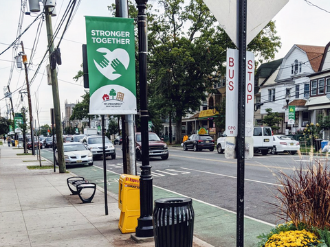 Custom Avenue Lightpole Banners - Gates Flag & Banner 